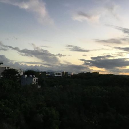 Grand Bay Heights Apartments Bagian luar foto